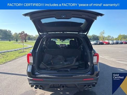 Used 2025 Ford Explorer ST AWD/4WD image 12
