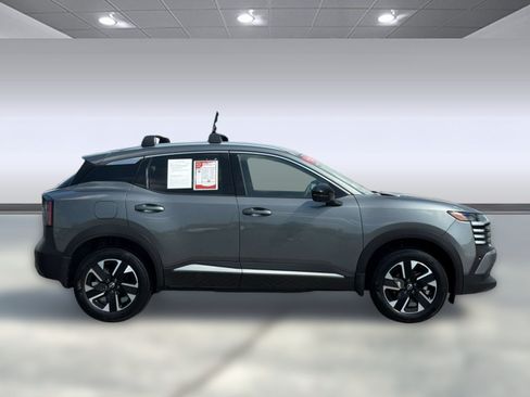 Certified 2026 Nissan Kicks SR FWD image 12
