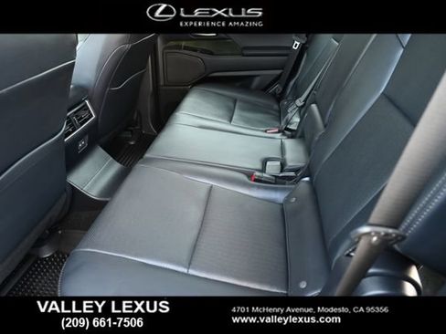 Used 2025 Lexus GX 550 AWD/4WD image 16