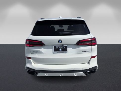 Used 2021 BMW X5 sDrive40i w/ M Sport Package image 5