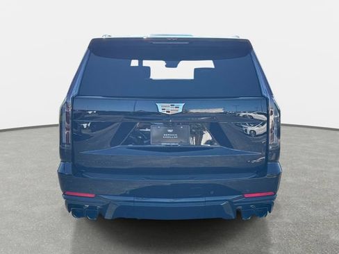 Certified 2025 Cadillac Escalade V w/ LPO, ONYX Package AWD/4WD image 4