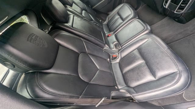 Used 2018 Porsche Cayenne Platinum Edition AWD/4WD image 21