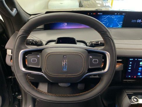 New 2026 Lincoln Navigator L Black Label AWD/4WD image 22