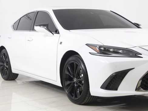 Used 2025 Lexus ES 300h F Sport w/ Accessory Package (Z1) image 40