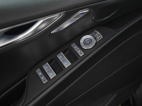 Used 2024 Genesis G80 2.5T image 18