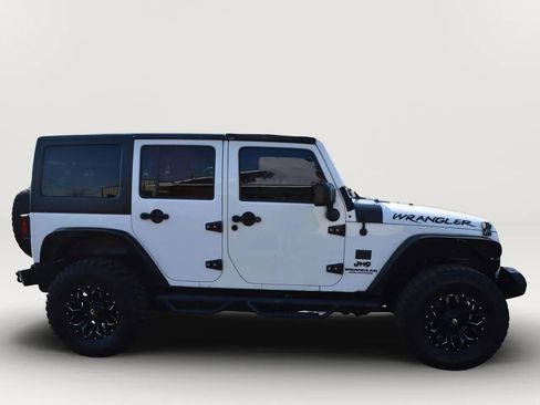 Used 2017 Jeep Wrangler Unlimited Sport AWD/4WD image 11