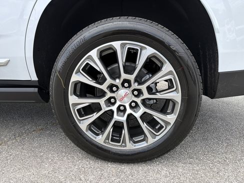 New 2026 GMC Yukon Denali w/ Denali Reserve Package image 26