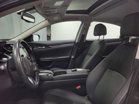 Used 2018 Honda Civic EX-L image 16