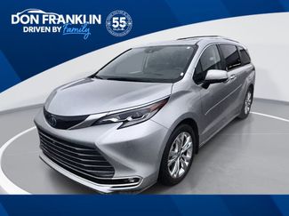 Used 2023 Toyota Sienna Platinum FWD video 1