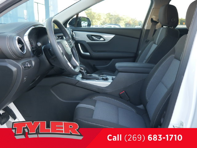 New 2026 Chevrolet Blazer LT w/ Convenience Package AWD/4WD image 39