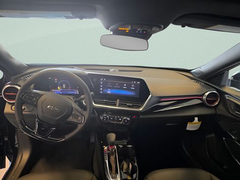 New 2026 Chevrolet Trax RS w/ Sunroof Package FWD image 11