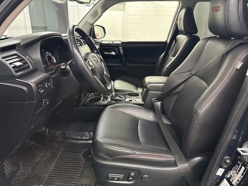 Used 2023 Toyota 4Runner TRD Off-Road Premium w/ Moonroof Package AWD/4WD image 19