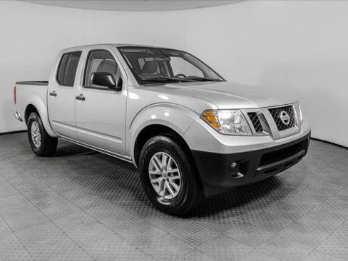 Used 2019 Nissan Frontier SV RWD image 11