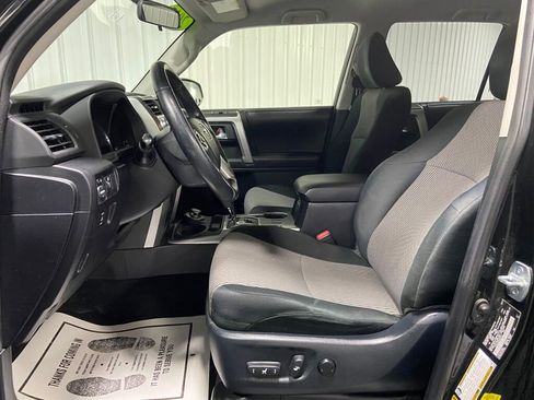 Used 2017 Toyota 4Runner SR5 image 9