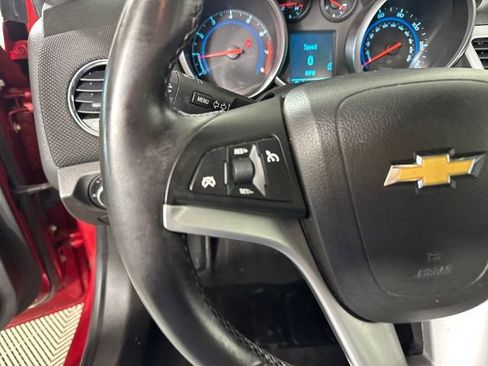 Used 2011 Chevrolet Cruze LT image 15