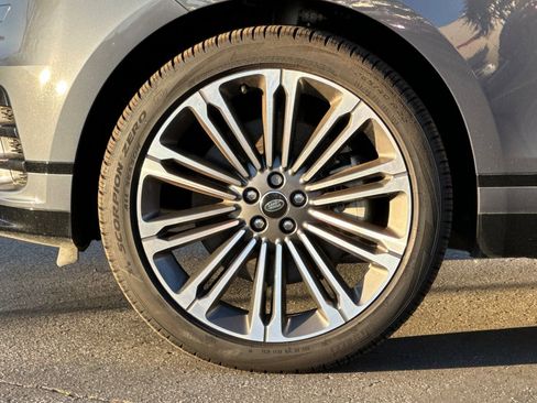 New 2024 Land Rover Range Rover Velar Dynamic HSE AWD/4WD image 25