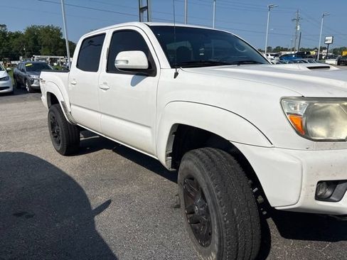Used 2015 Toyota Tacoma 4x4 Double Cab w/ TRD Sport Package image 7
