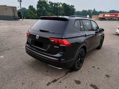 Used 2021 Volkswagen Tiguan SE R-Line w/ 2-Row Tiguan MDO Package AWD/4WD image 4