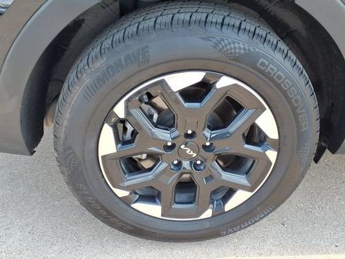 Used 2025 Kia Sorento S w/ Panoramic Sunroof Package FWD image 22