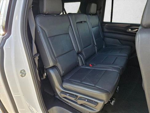Used 2023 Chevrolet Suburban LT image 21