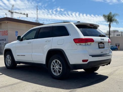 Used 2019 Jeep Grand Cherokee Laredo RWD image 10