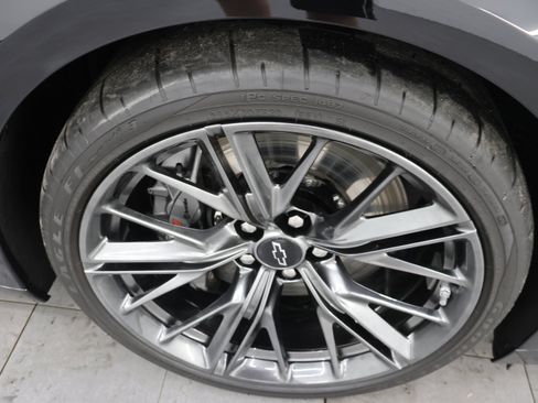 Used 2024 Chevrolet Camaro ZL1 RWD image 3