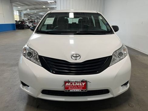 Used 2017 Toyota Sienna L FWD image 8