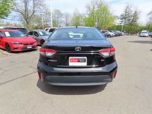 Used 2023 Toyota Corolla LE FWD image 5