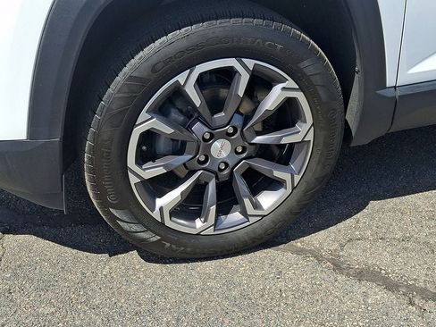 Used 2025 GMC Terrain Elevation w/ Elevation Premium Package AWD/4WD image 8