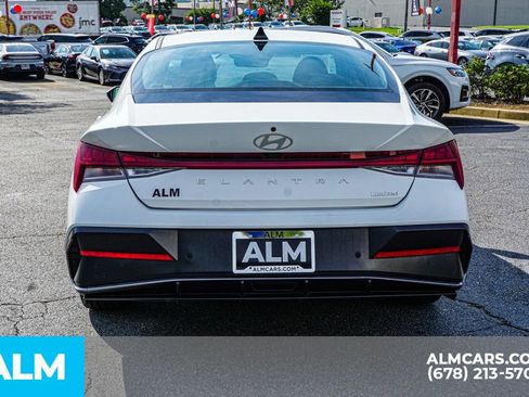 Used 2024 Hyundai Elantra Limited FWD image 11