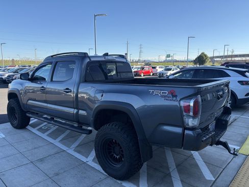 Used 2021 Toyota Tacoma TRD Off-Road w/ TRD Premium Off Road Package image 4