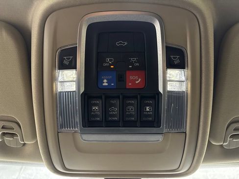 Used 2020 RAM 1500 Laramie AWD/4WD image 28