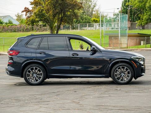 Used 2022 BMW X5 xDrive45e w/ M Sport Package image 4