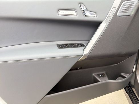 New 2026 BMW iX M70 image 20