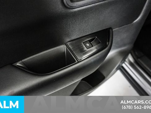 Used 2024 Nissan Rogue S AWD/4WD image 45