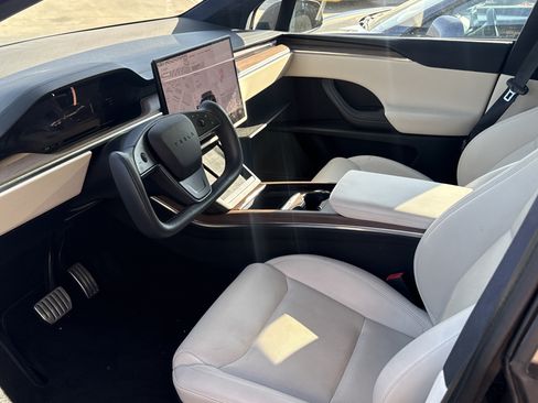 Used 2022 Tesla Model X AWD/4WD image 3