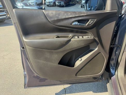 Used 2018 Chevrolet Equinox LT image 13