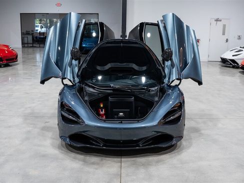 Used 2018 McLaren 720S Performance RWD image 35