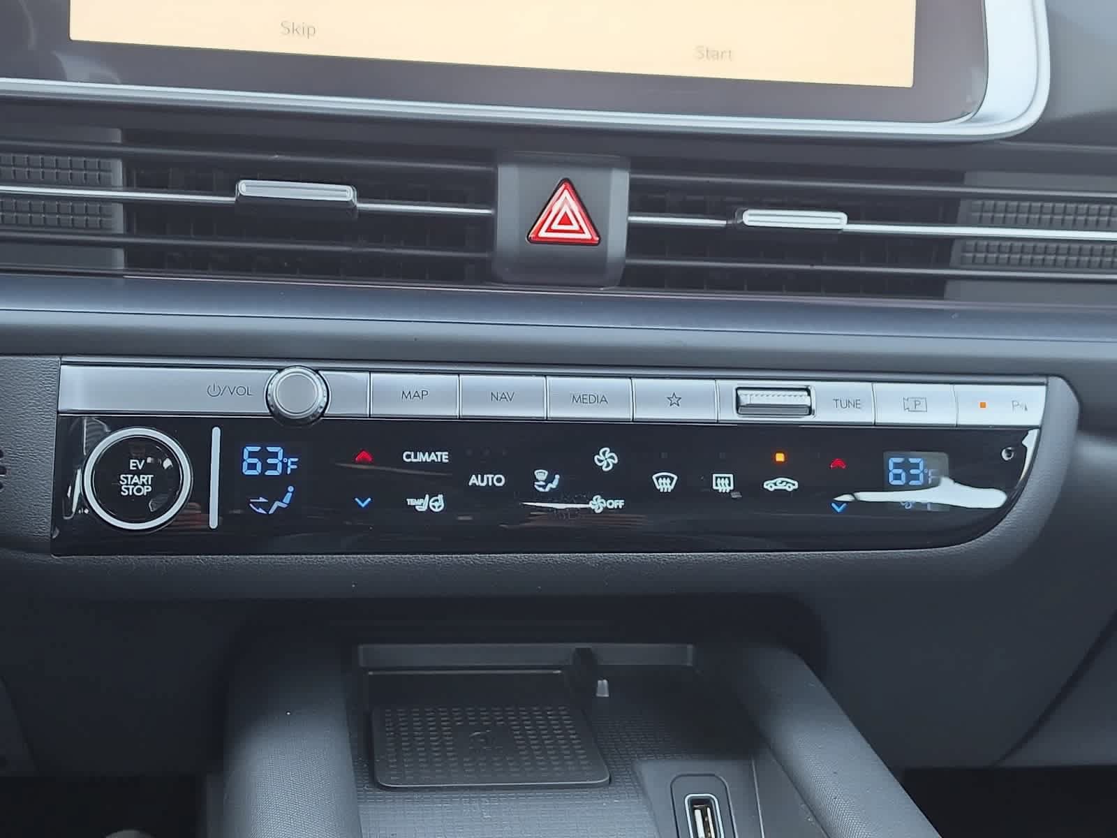 Used 2023 Hyundai Ioniq 6 Limited w/ Cargo Package RWD image 19