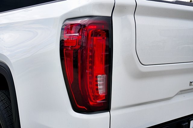 Used 2023 GMC Sierra 1500 Denali w/ Denali Reserve Package AWD/4WD image 8