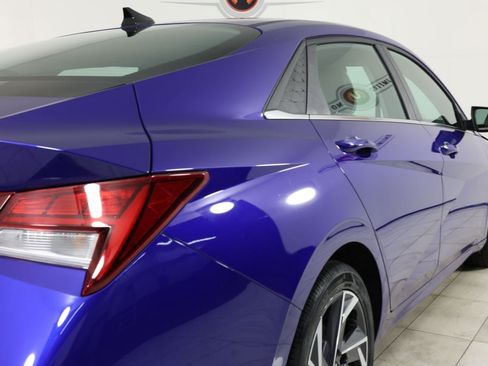Used 2025 Hyundai Elantra Limited FWD image 41