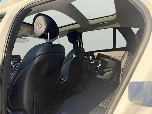 Used 2017 Mercedes-Benz GLC 300 4MATIC image 19