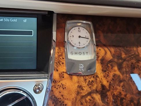 Used 2013 Rolls-Royce Ghost RWD image 19