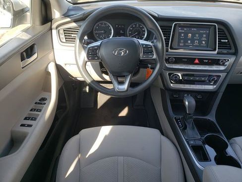 Used 2018 Hyundai Sonata SE FWD image 15