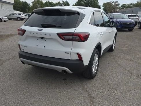 Used 2023 Ford Escape Active FWD image 3
