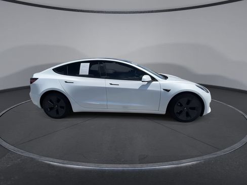 Used 2023 Tesla Model 3 Standard Range RWD image 2