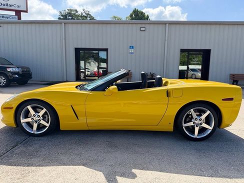 Used 2006 Chevrolet Corvette Convertible w/ Preferred Equipment Group RWD image 10