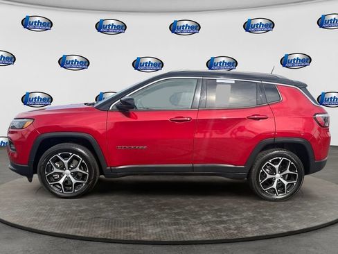 Used 2024 Jeep Compass Limited AWD/4WD image 3