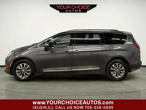 Used 2019 Chrysler Pacifica Touring-L Plus w/ Advanced Safetytec Group image 2