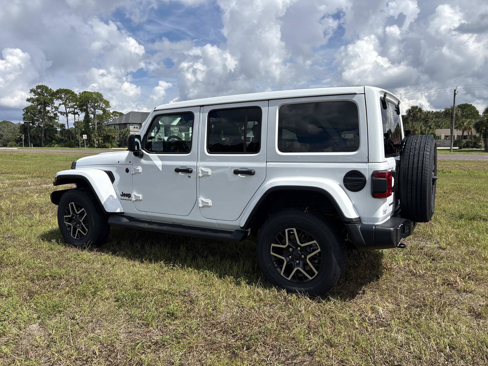 New 2027 Jeep Wrangler Unlimited Sahara AWD/4WD image 5